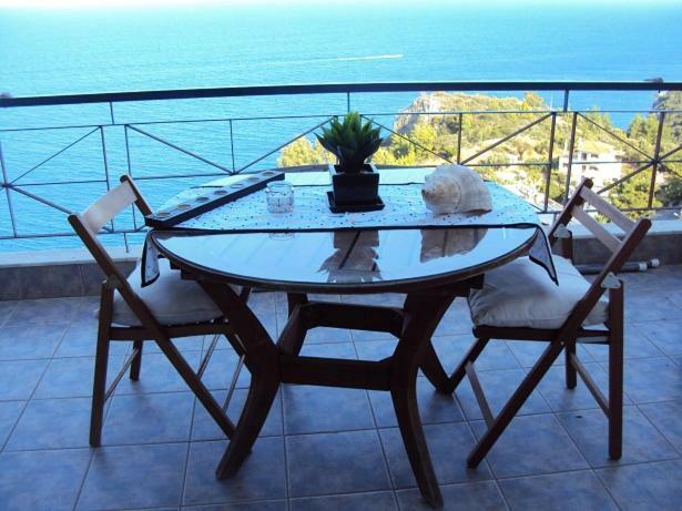 Sea And Sky Infinity Blue Apartment Gythio Exterior photo